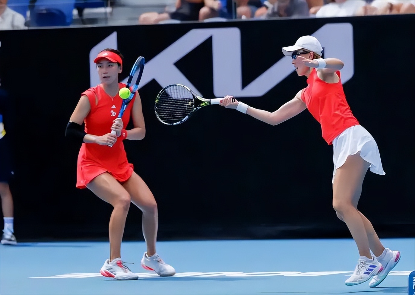 雷速足球直播-网球巨星与篮球明星对决，体育赛事引爆热潮