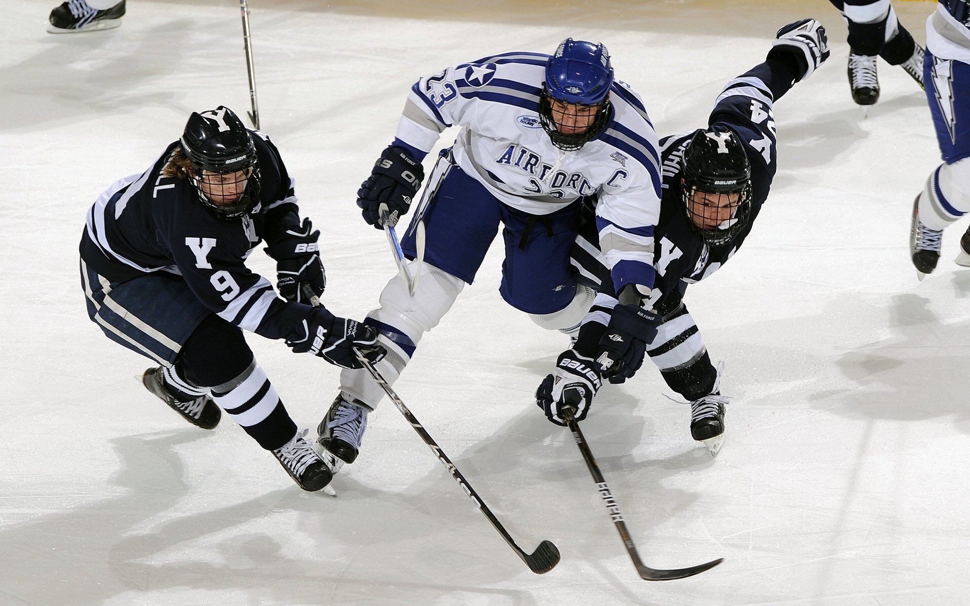 毕尔巴鄂的钢铁森林，当英格兰在姆巴佩的节奏中迷失