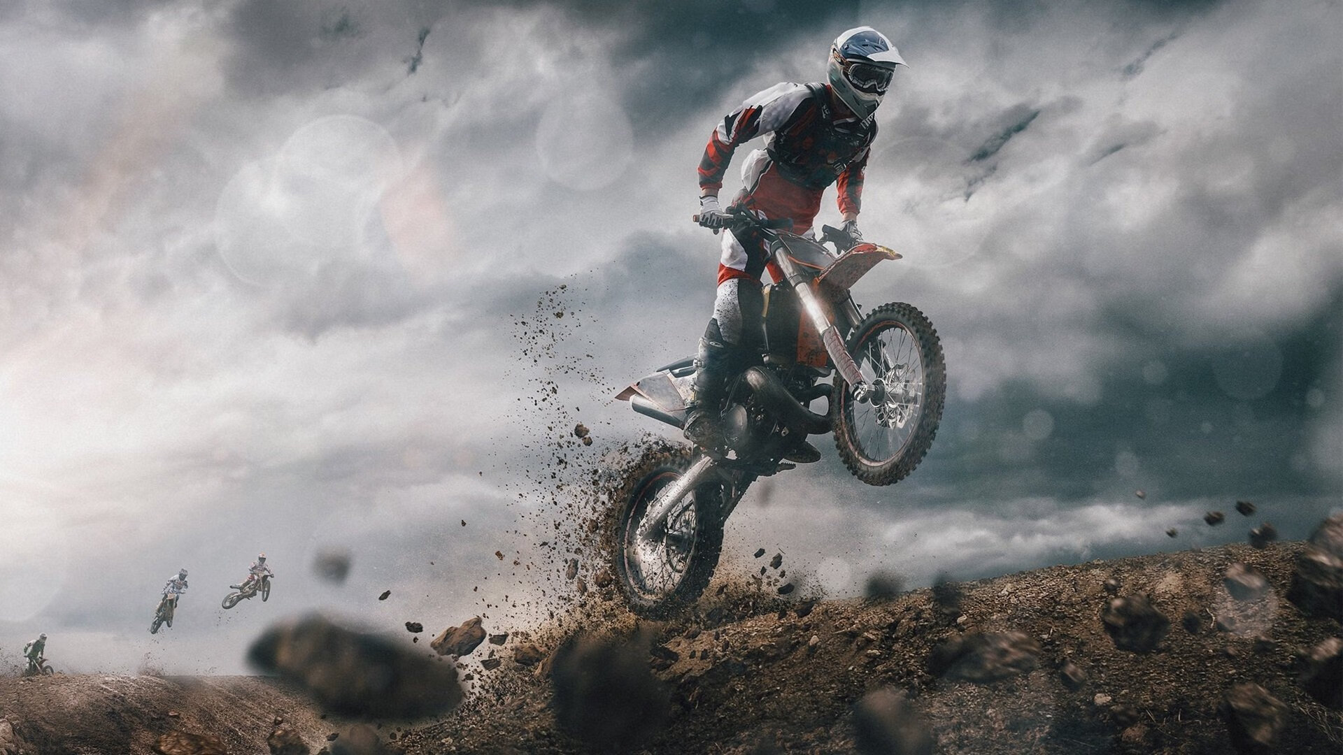 雷速足球直播平台-绿茵与赛道双线狂飙，皇家社会远征芬兰强势晋级，卢卡库F1式接管点燃年度争冠战